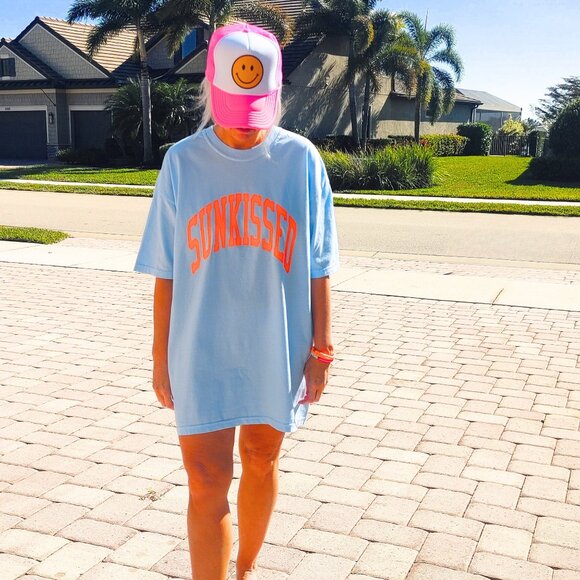 NWT Hydrangea Blue Sunkissed T-Shirt - Picture 16 of 17